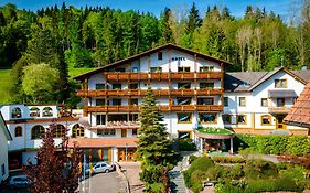 Holzschuhs Schwarzwaldhotel